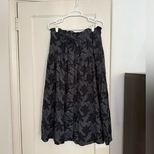 Universal Thread Black & White Paper Bag, Floral Midi Skirt / Sz M